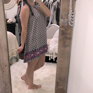 Caramela size medium geometric trapeze dress